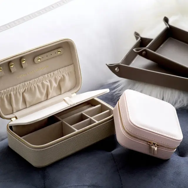 レザージュエリーケース 