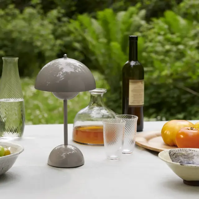 アンドトラディション | フラワーポット ポータブル VP9 